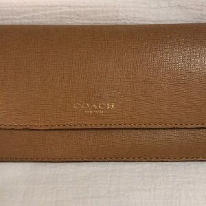 NWOT Tan coach wallet